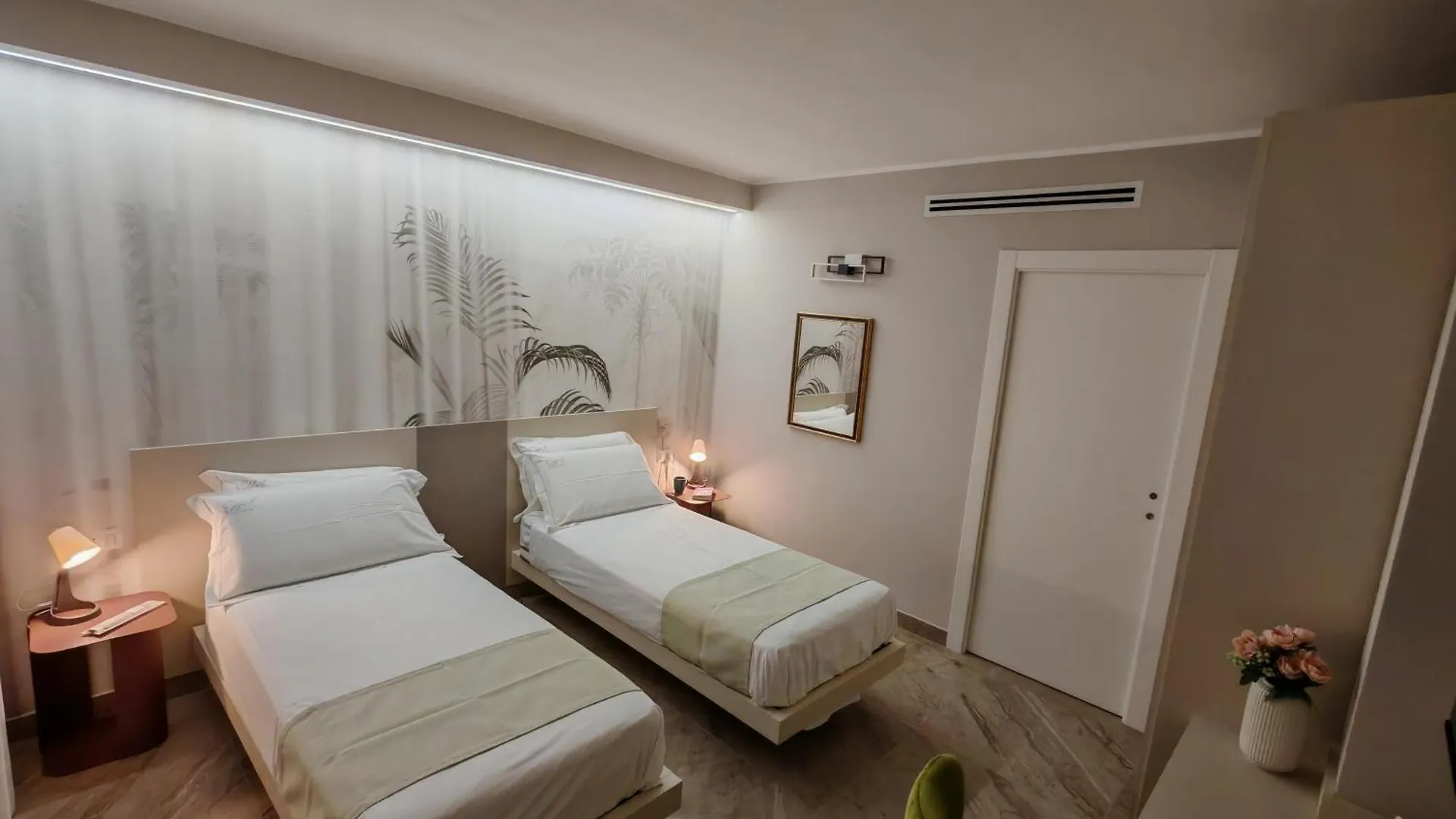 Effe4 Lovely Room Bari 0*,