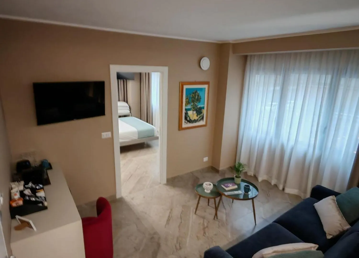 Effe4 Lovely Room Bari 0*,  Italia